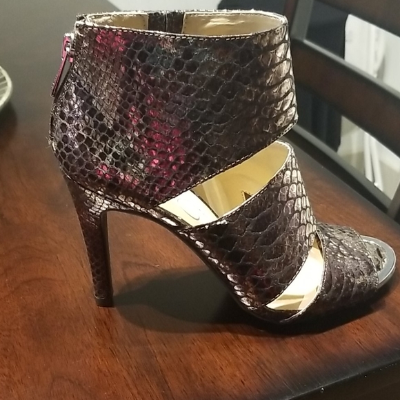 NEW!! Jessica Simpson Sandal - Picture 2 of 7